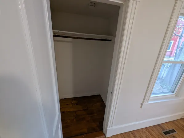 $2,145 | 112 King Street, Unit A, Northampton, MA 01060