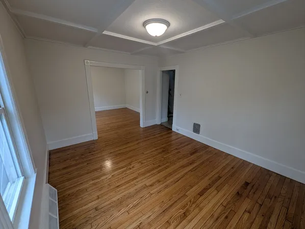 $2,145 | 112 King Street, Unit A, Northampton, MA 01060