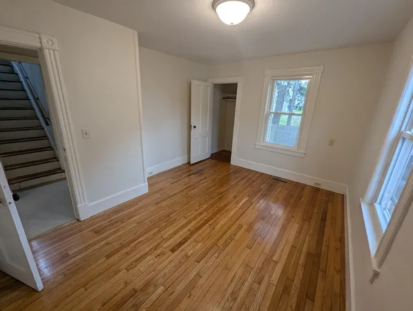 $2,145 | 112 King Street, Unit A, Northampton, MA 01060