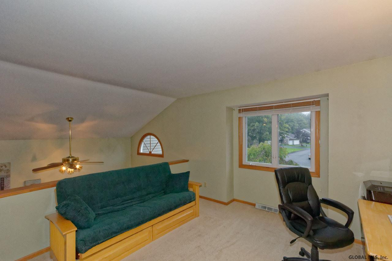 2037 Rosedale Way Guilderland, NY 12303 - Photo 16 of 29 Photo 17