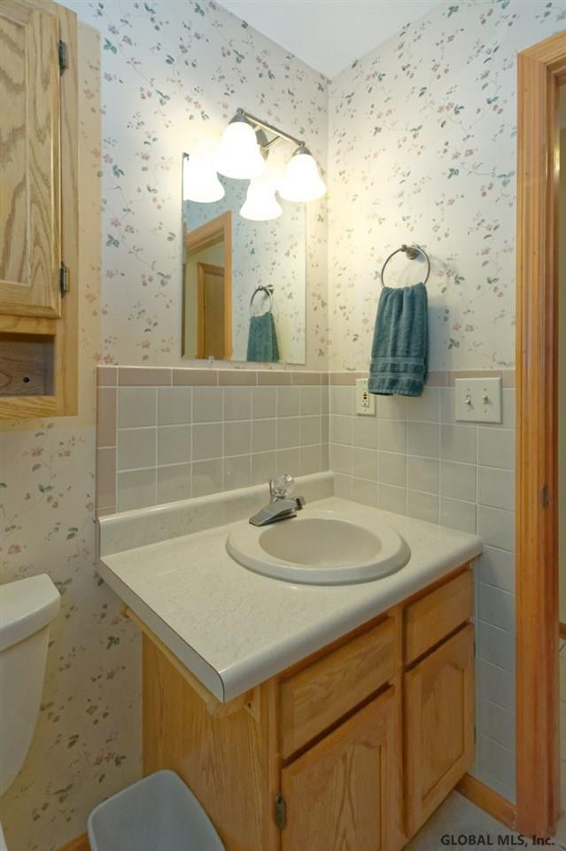 2037 Rosedale Way Guilderland, NY 12303 - Photo 21 of 29 Photo 22