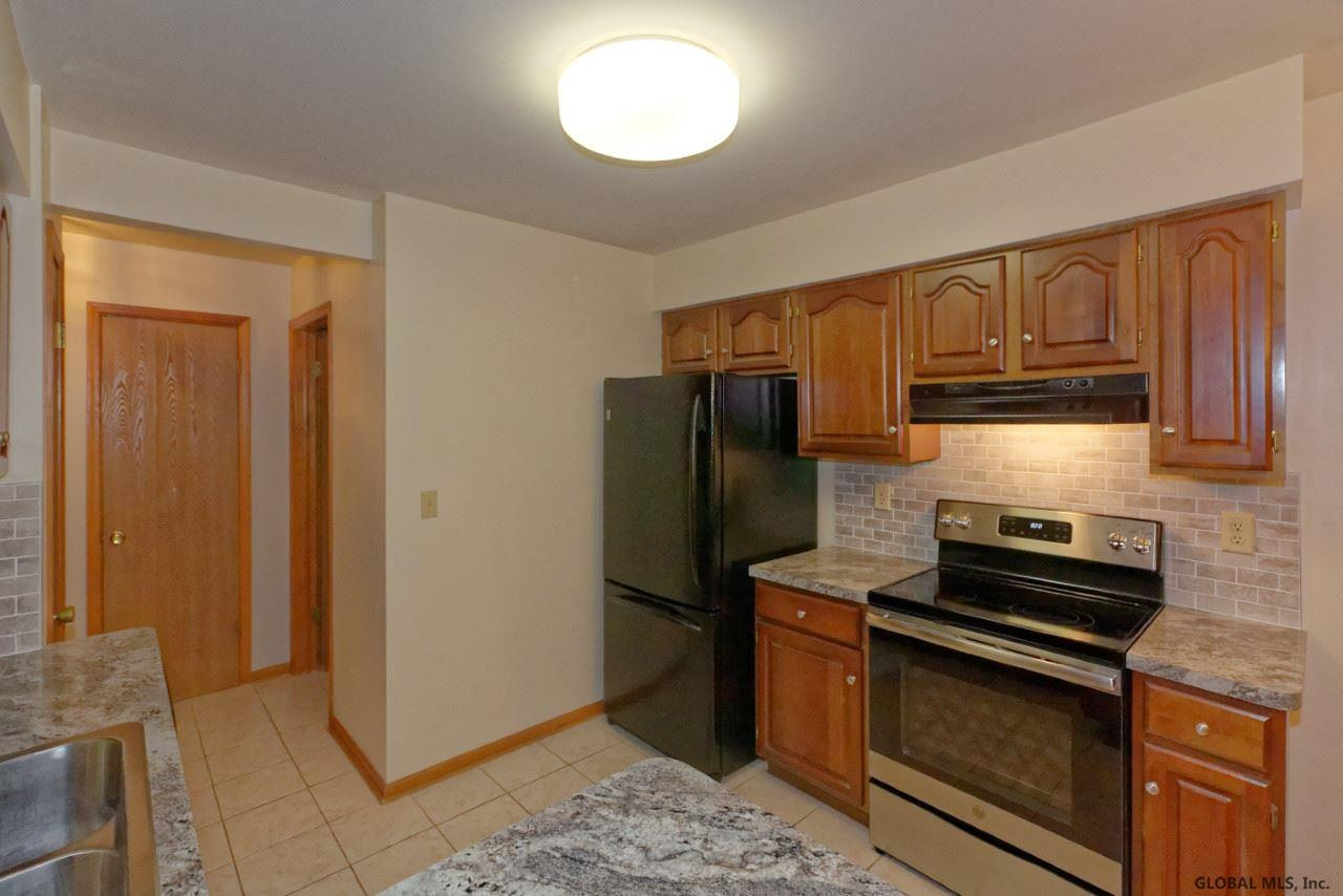 2037 Rosedale Way Guilderland, NY 12303 - Photo 10 of 29 Photo 11
