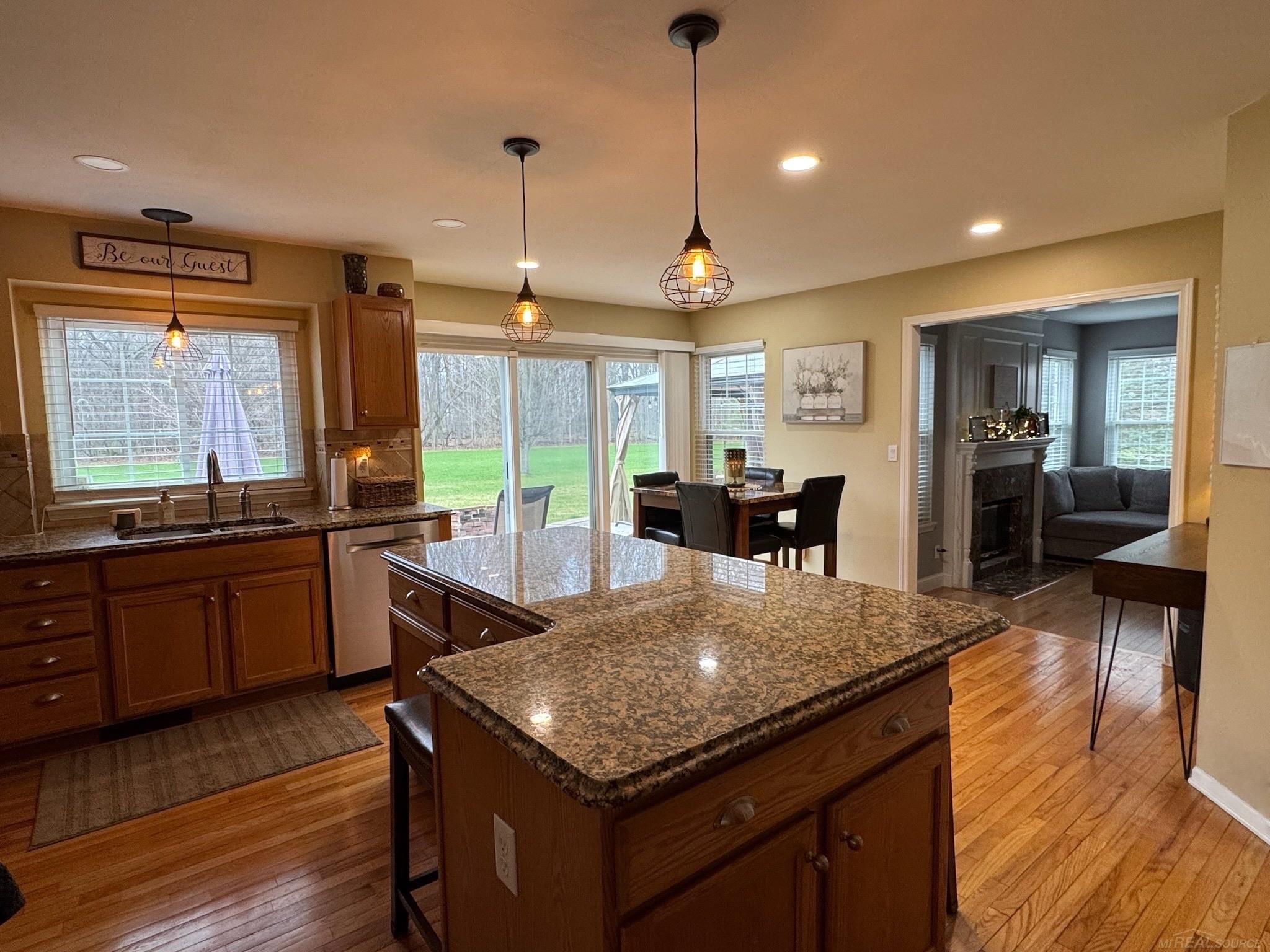 48805 Rockefeller Drive Canton, MI 48188 - Photo 10 of 69