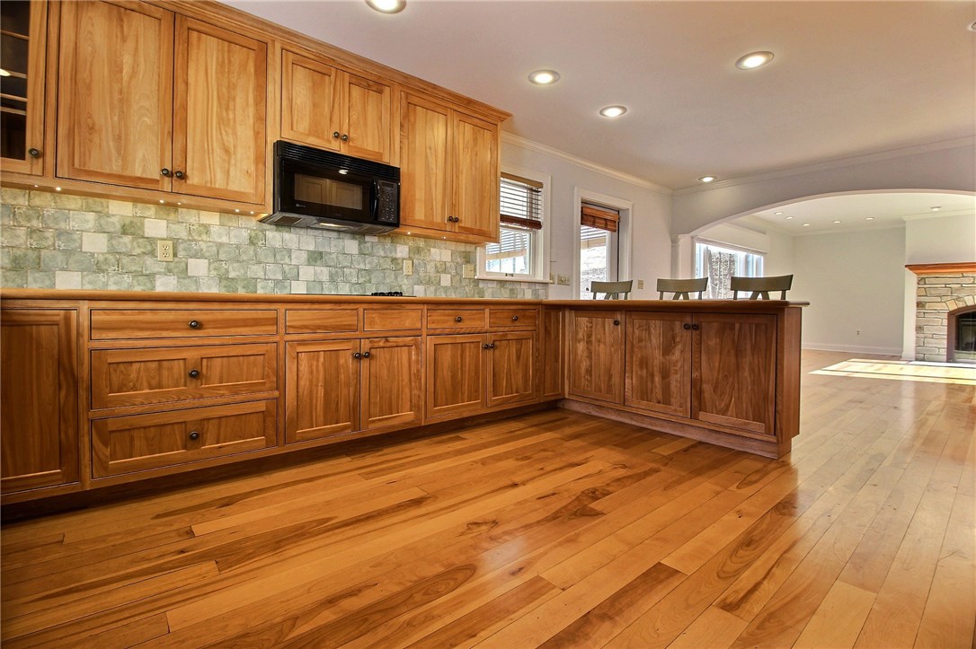 45 Happy Valley Road Westerly, RI 02891 - Photo 4 of 39