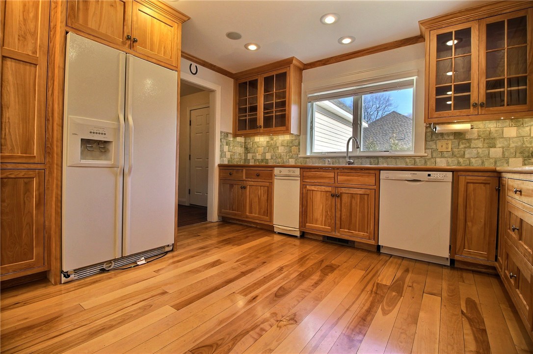 45 Happy Valley Road Westerly, RI 02891 - Photo 6 of 39