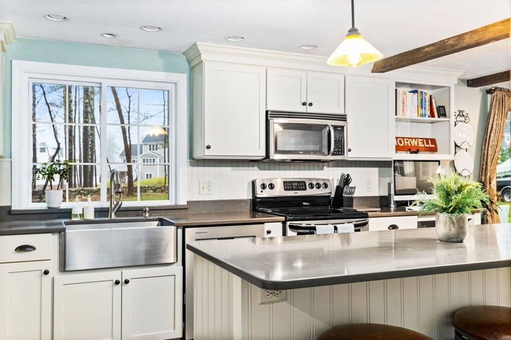 95 Stetson Road Norwell, MA 02061 - Photo 3 of 34 Gallery Image 3