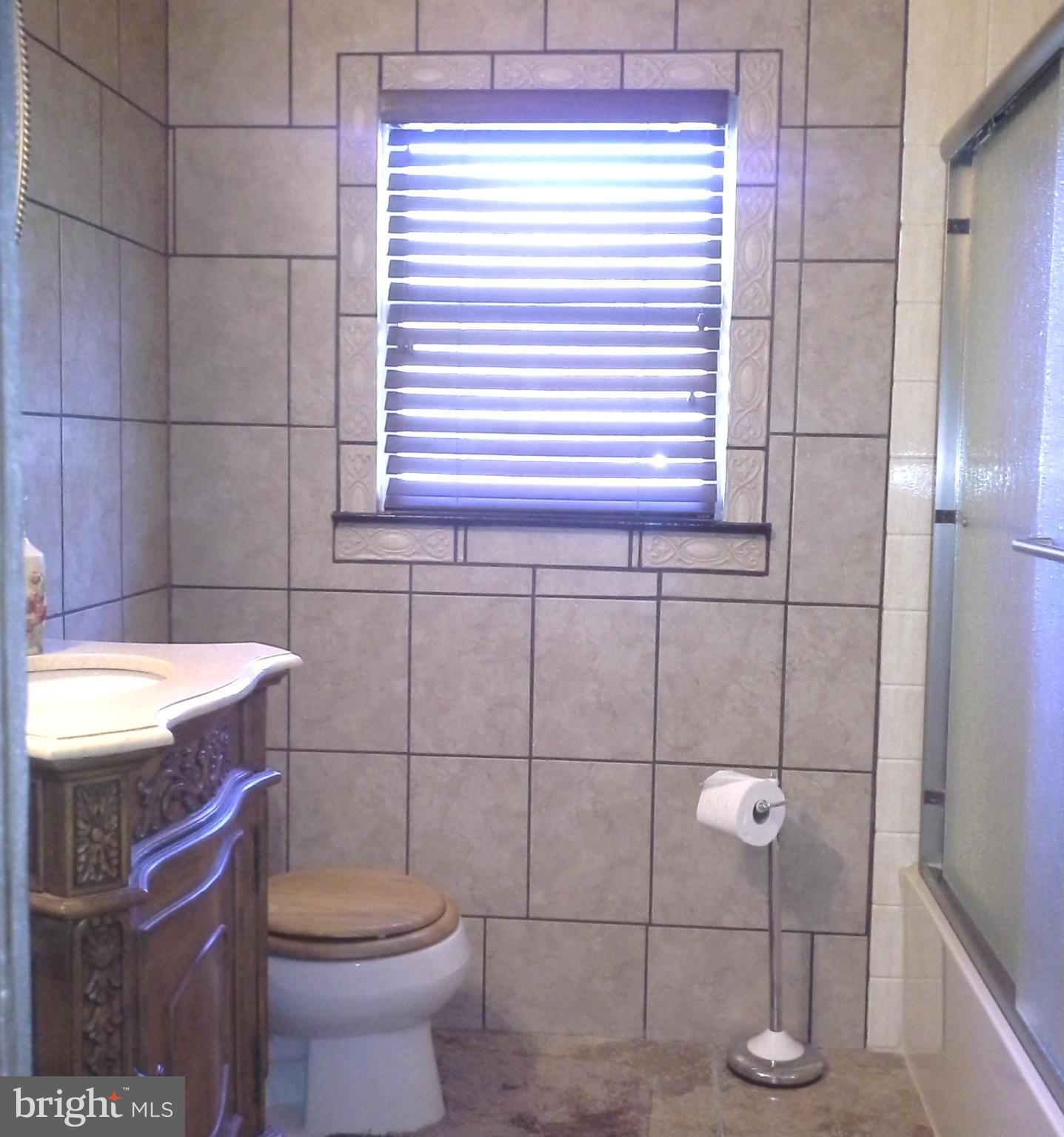 8031 Shore Road Baltimore, MD 21219 - Photo 15 of 30 View