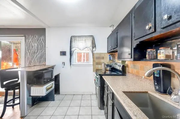 $599,999 | 3 Francisco Avenue, Central Islip, NY 11722