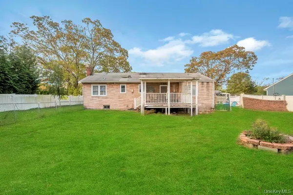 $599,999 | 3 Francisco Avenue, Central Islip, NY 11722