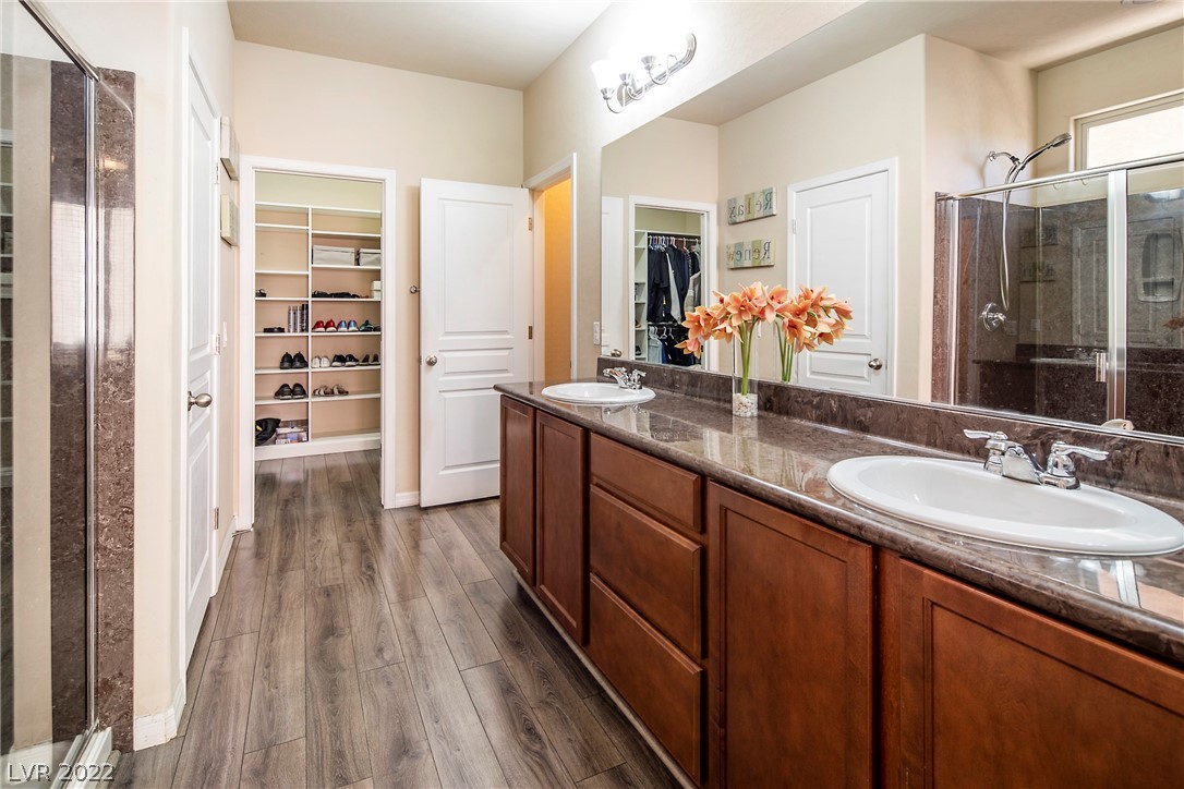 10956 Hunting Hawk Road Las Vegas, NV 89179 - Photo 12 of 33