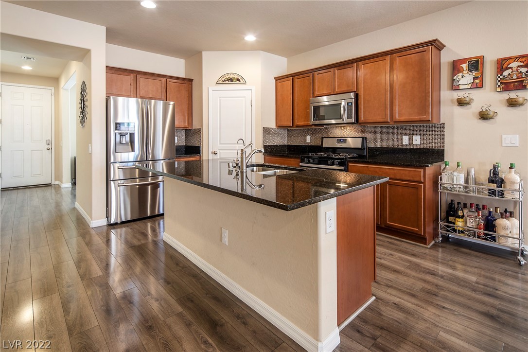 10956 Hunting Hawk Road Las Vegas, NV 89179 - Photo 2 of 33