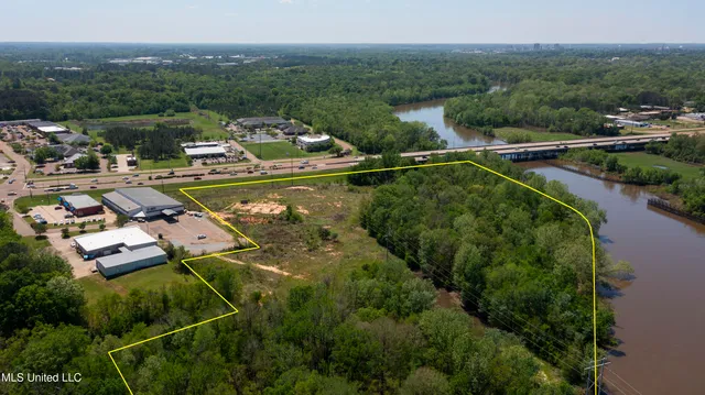 $1,950,000 | 2280 Lakeland Drive, Flowood, MS 39232