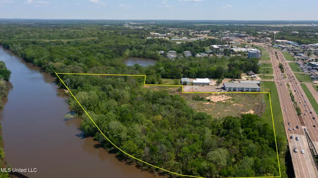 $1,950,000 | 2280 Lakeland Drive, Flowood, MS 39232