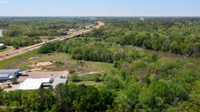 $1,950,000 | 2280 Lakeland Drive, Flowood, MS 39232