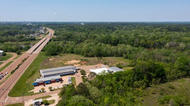 $1,950,000 | 2280 Lakeland Drive, Flowood, MS 39232