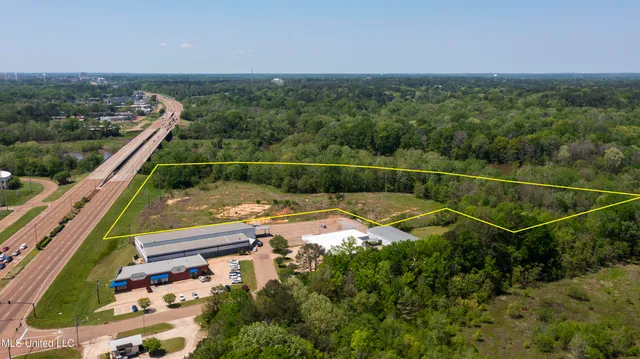 $1,950,000 | 2280 Lakeland Drive, Flowood, MS 39232