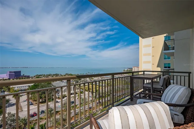 $1,350,000 | 800 North Tamiami Trail, Unit 1217, Sarasota, FL 34236