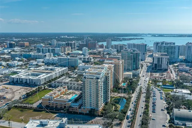 $1,350,000 | 800 North Tamiami Trail, Unit 1217, Sarasota, FL 34236