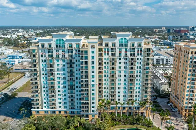 $1,350,000 | 800 North Tamiami Trail, Unit 1217, Sarasota, FL 34236