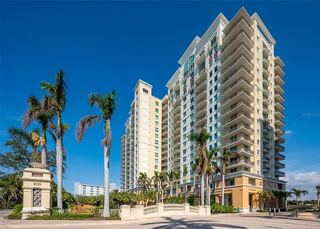 $1,350,000 | 800 North Tamiami Trail, Unit 1217, Sarasota, FL 34236
