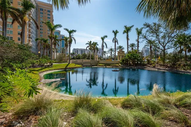 $1,350,000 | 800 North Tamiami Trail, Unit 1217, Sarasota, FL 34236