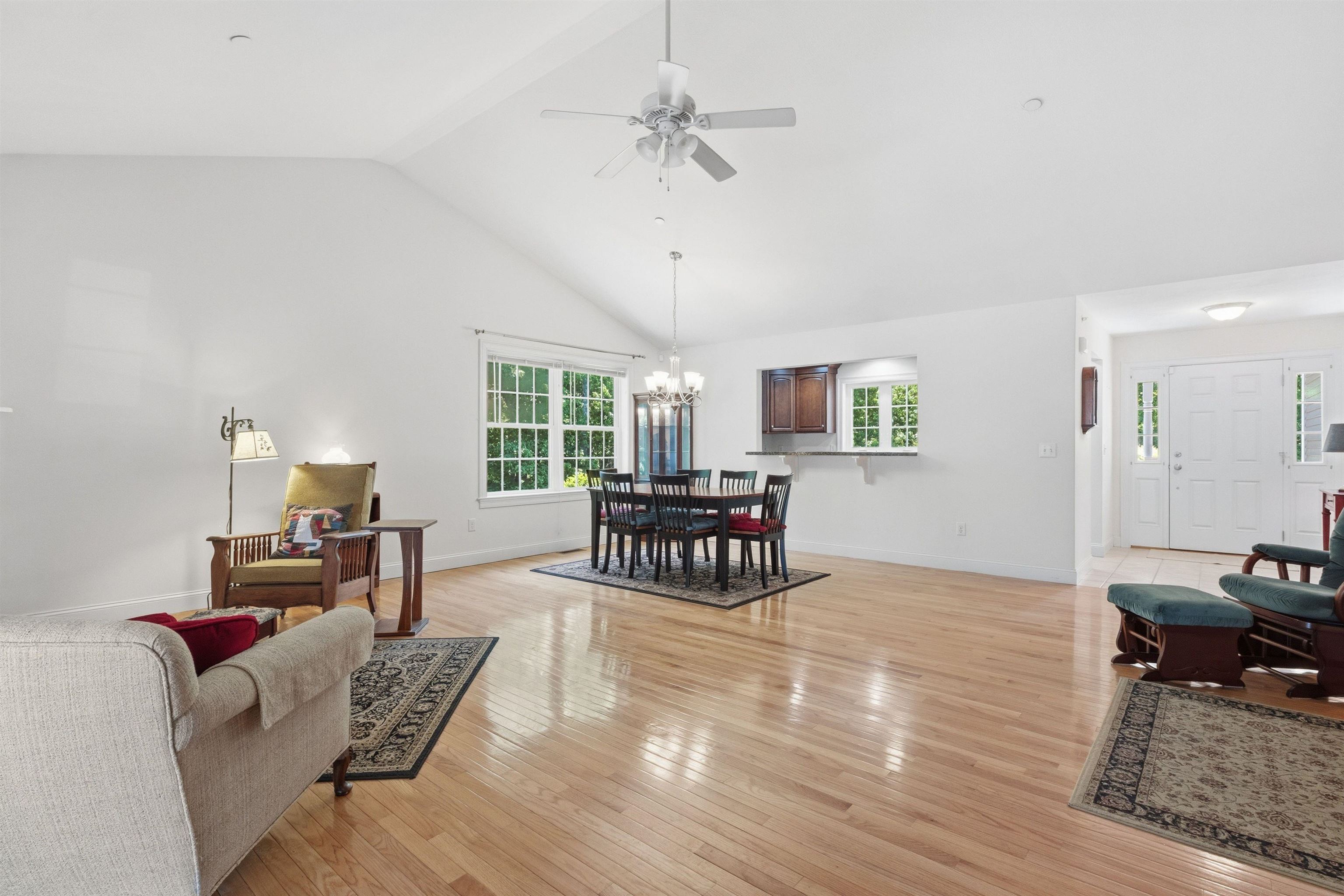 12 Thorn Hill Road, Unit 12 Hooksett, NH 03106 - Photo 21 of 44