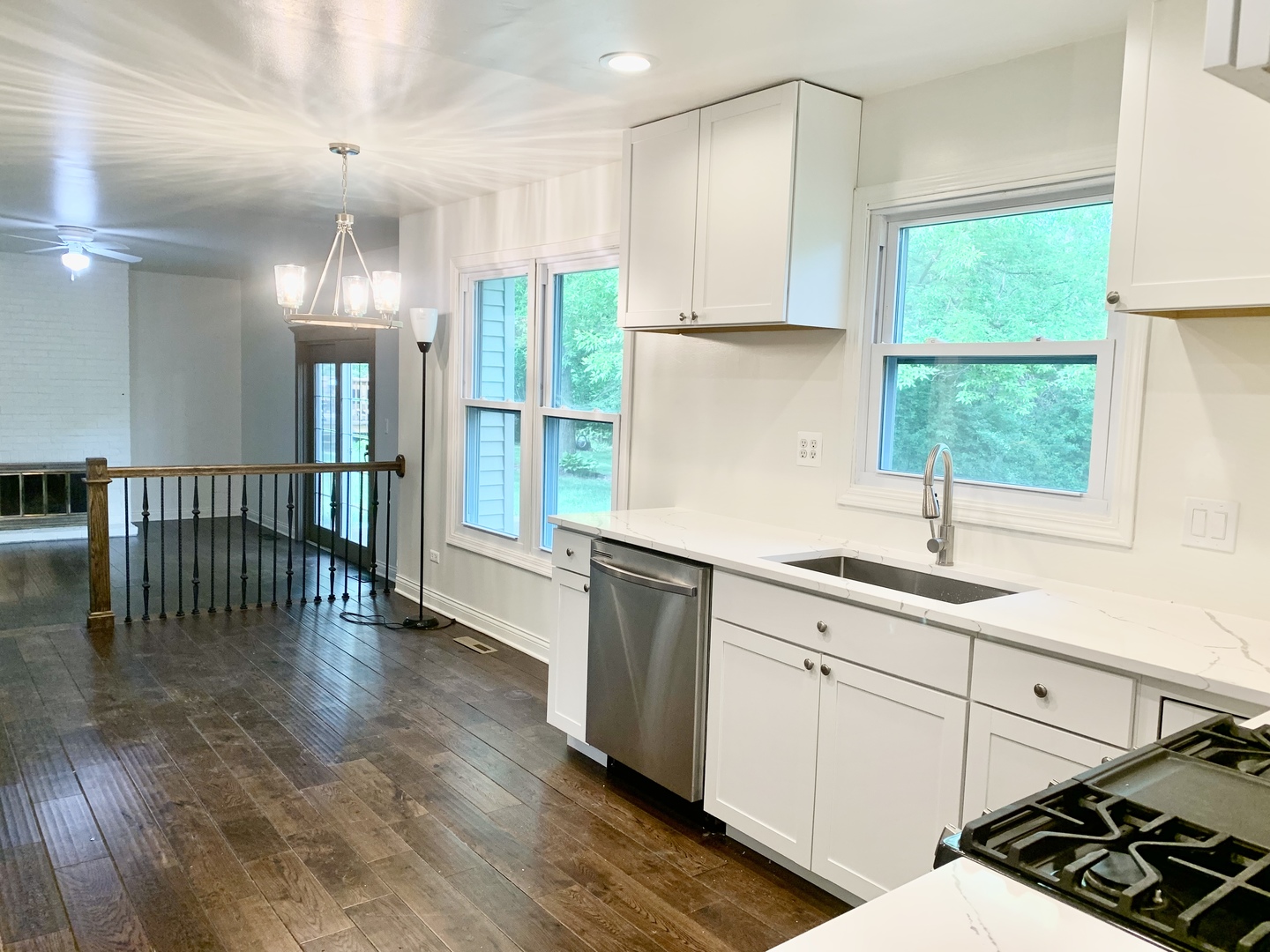 709 Juneway Avenue Deerfield, IL 60015 - Photo 4 of 26