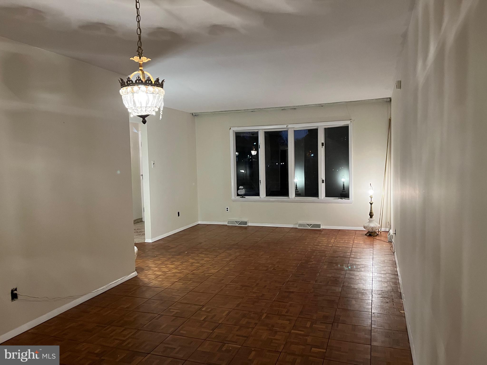 428 King George Road Cherry Hill, NJ 08034 - Photo 4 of 12 Dining Rm & Living Rm