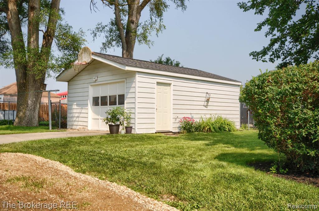 219 East Rising Street Davison, MI 48423 - Photo 24 of 27