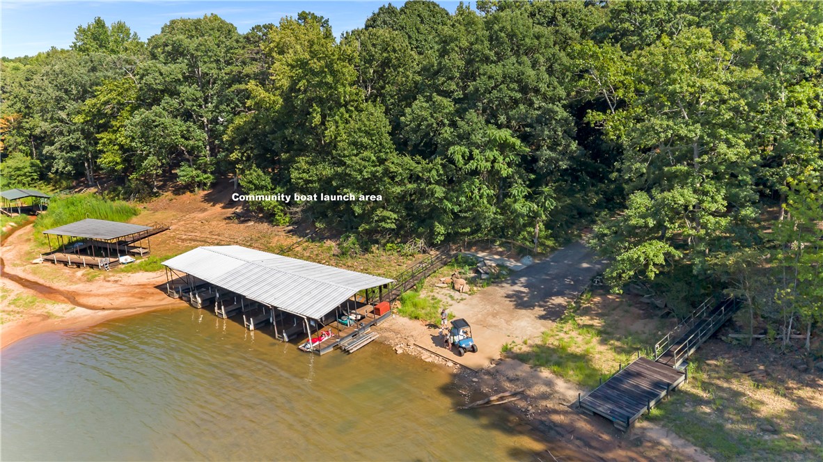 610 Walnut Way Anderson, SC 29626 - Photo 38 of 39 Community boat ramp!