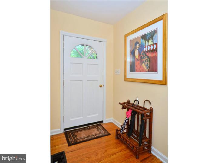 495 Irish Road Berwyn, PA 19312 - Photo 23 of 25 Foyer