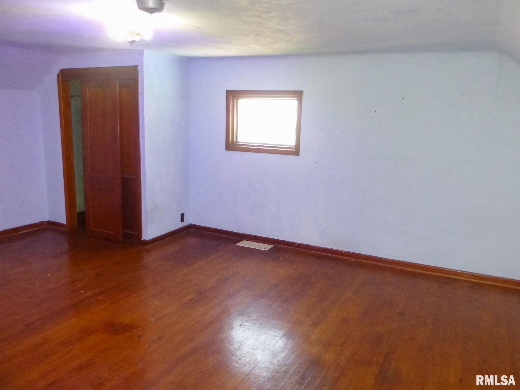 27299 West Frontage Road Farmersville, IL 62533 - Photo 11 of 22 Gallery Image 11