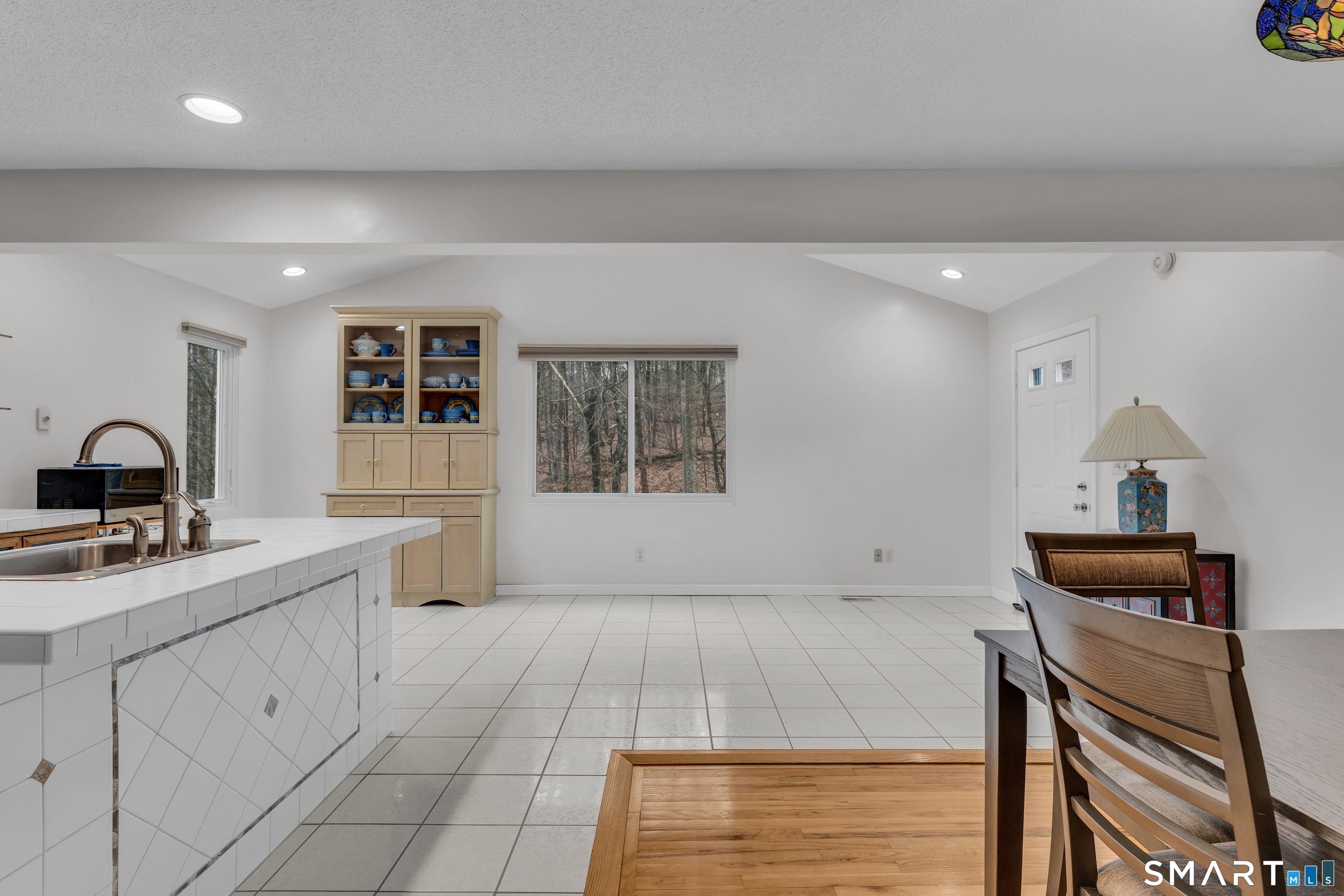 156 Bender Road Hamden, CT 06518 - Photo 19 of 41