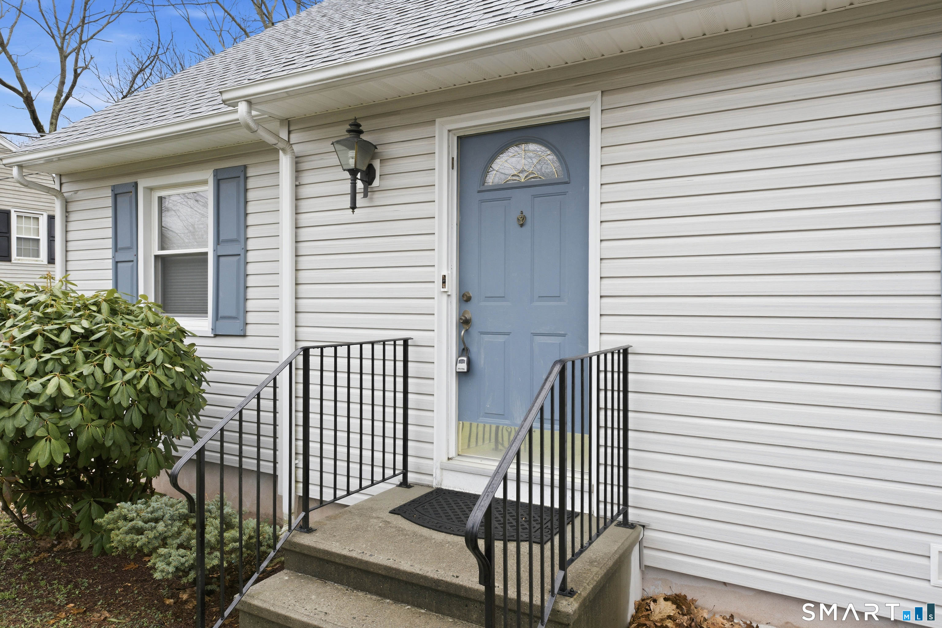 156 Bender Road Hamden, CT 06518 - Photo 4 of 41