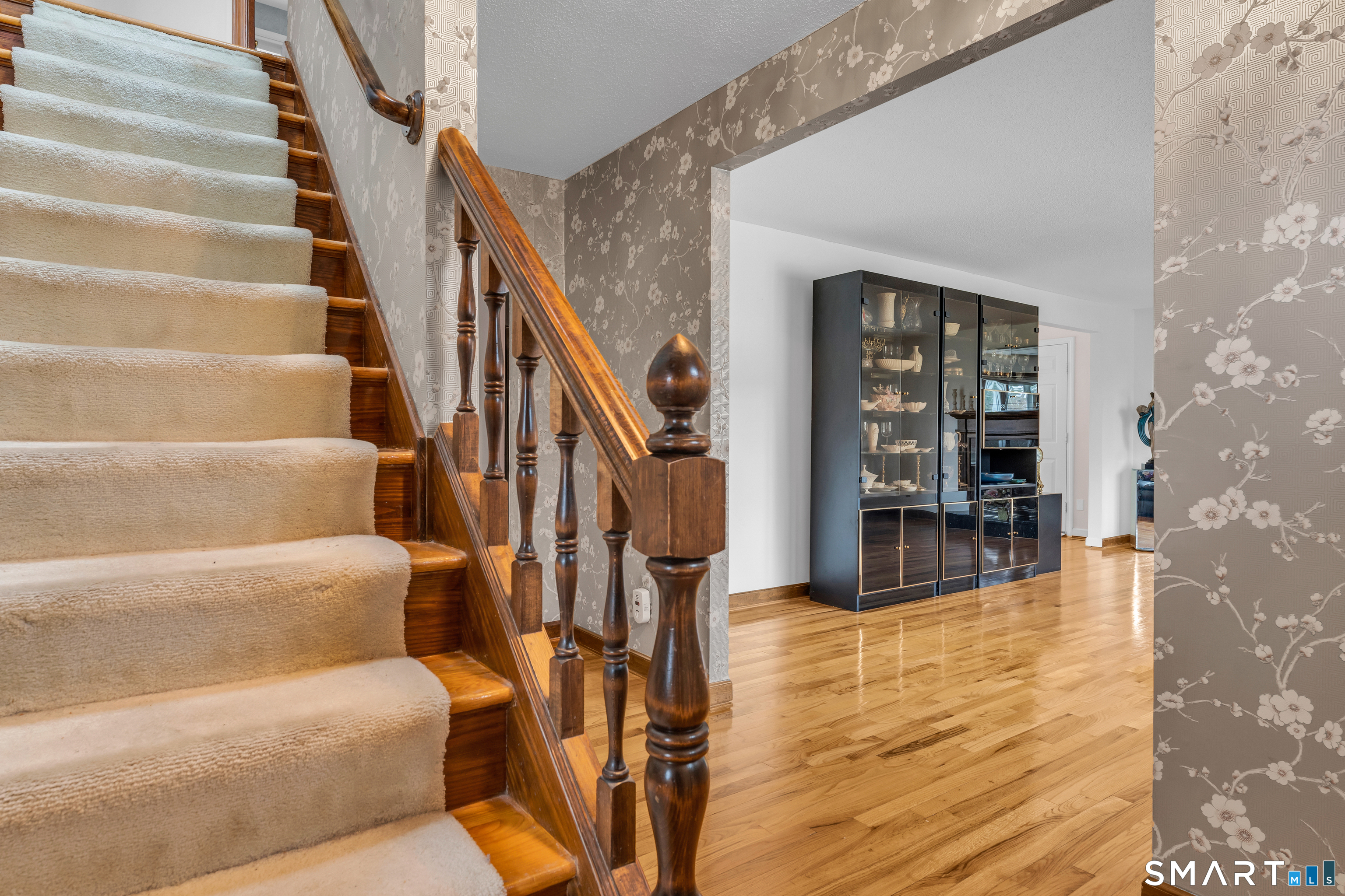 156 Bender Road Hamden, CT 06518 - Photo 5 of 41