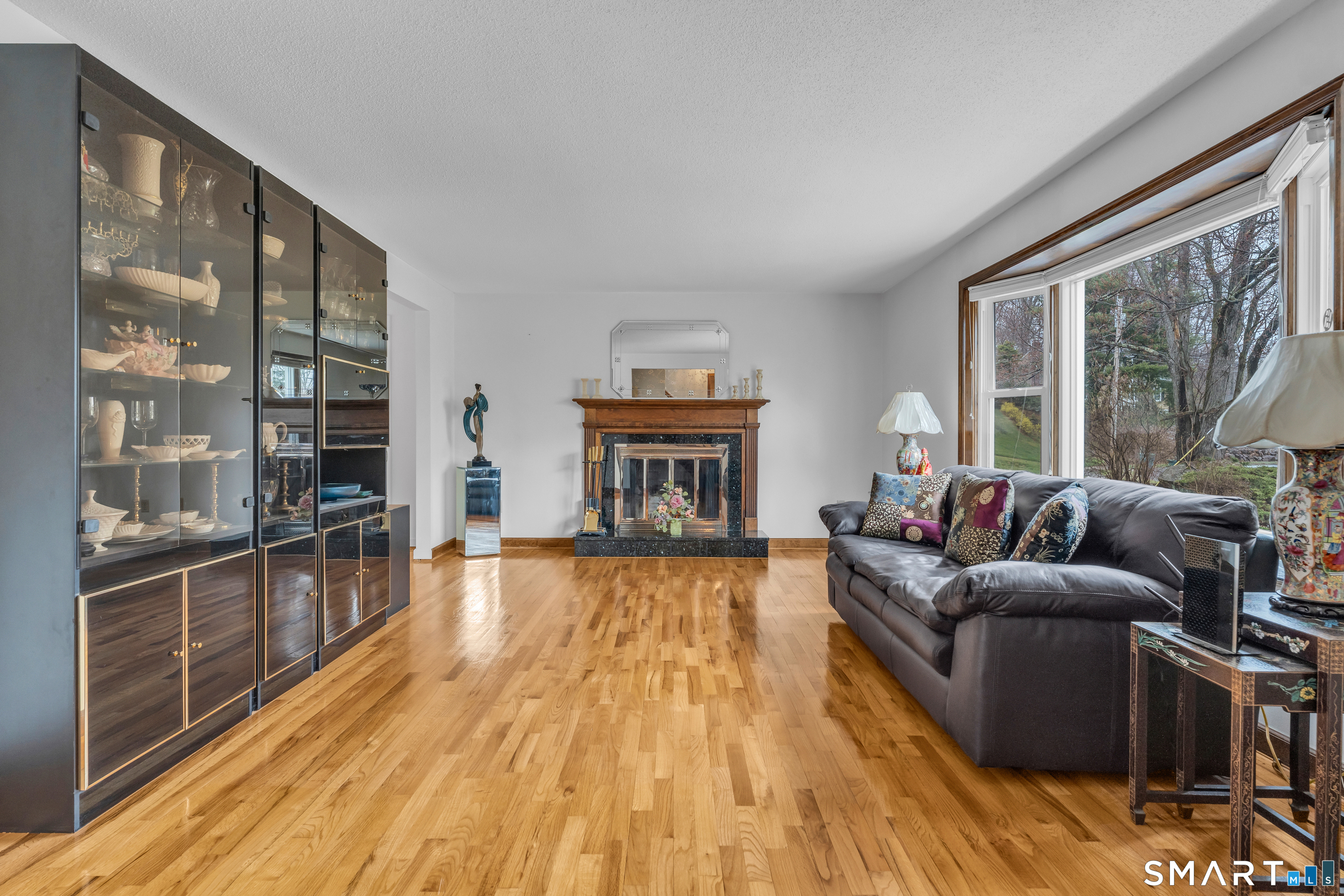 156 Bender Road Hamden, CT 06518 - Photo 6 of 41