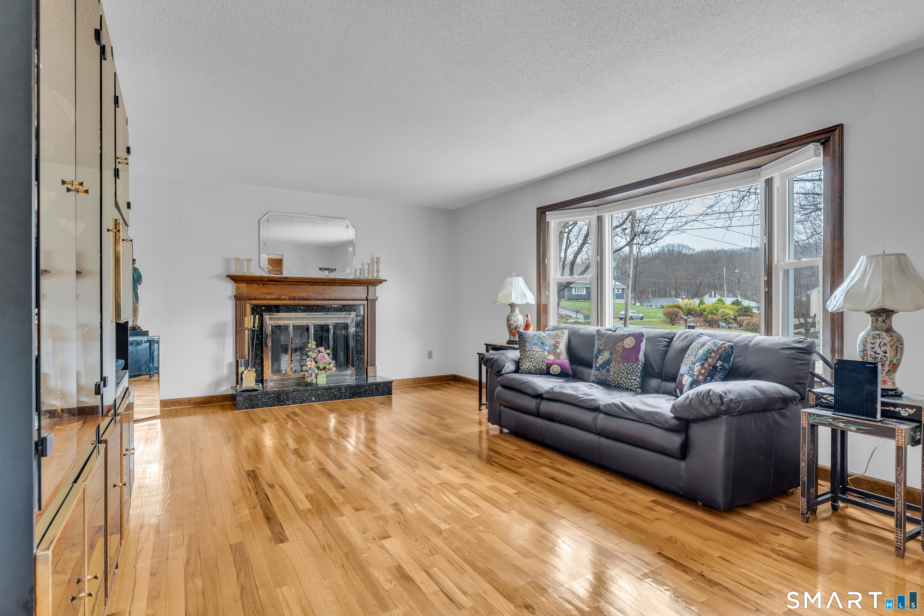 156 Bender Road Hamden, CT 06518 - Photo 7 of 41