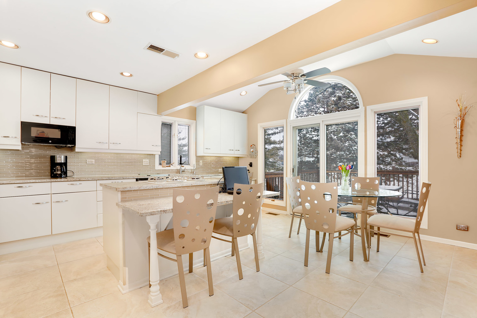 1341 Devonshire Road Buffalo Grove, IL 60089 - Photo 5 of 34 a view of a dining room with furniture
