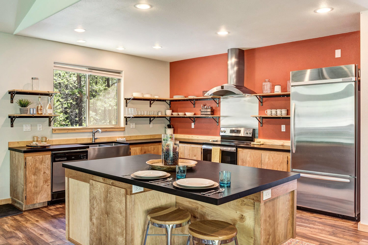 17256 Tholstrup Road Bend, OR 97707 - Photo 5 of 28 Kitchen 1