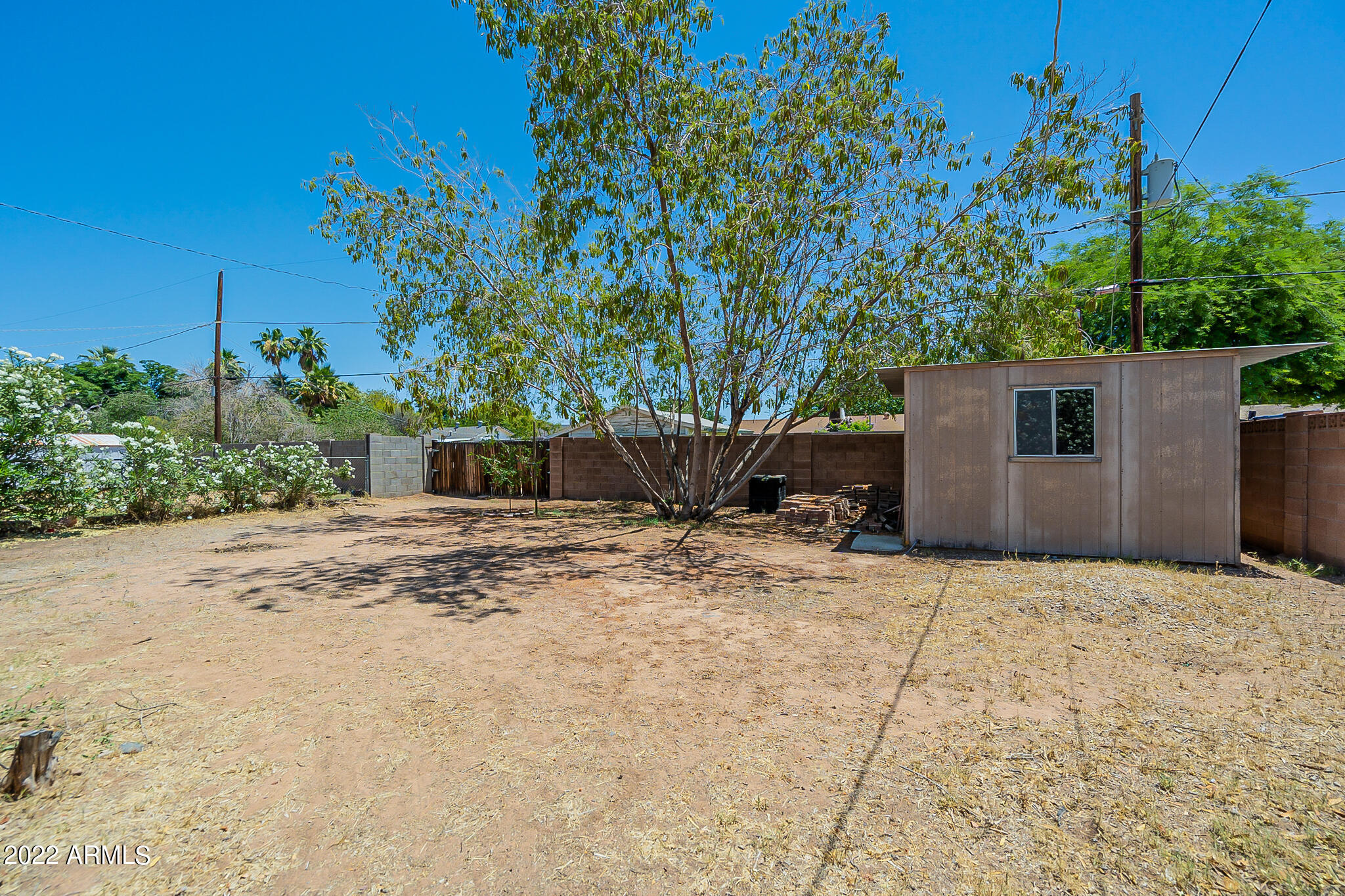 2021 North 29th Street Phoenix, AZ 85008 - Photo 29 of 38 back yard