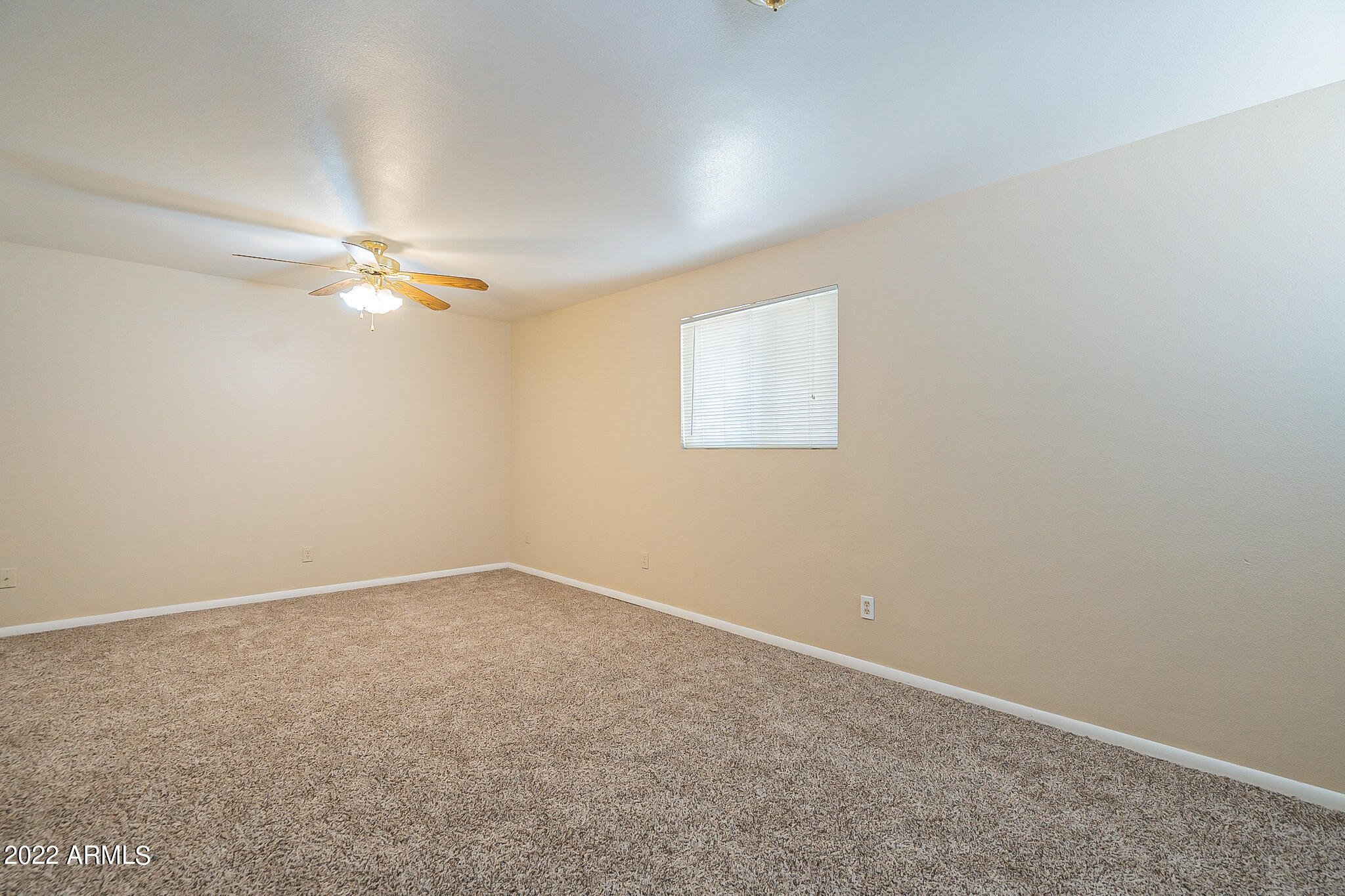 2021 North 29th Street Phoenix, AZ 85008 - Photo 31 of 38 family room