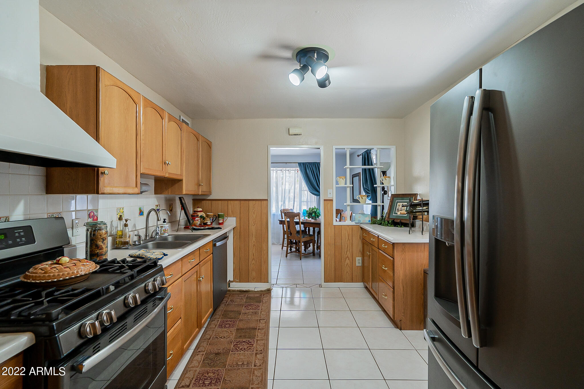 2021 North 29th Street Phoenix, AZ 85008 - Photo 8 of 38 Kitchen 3