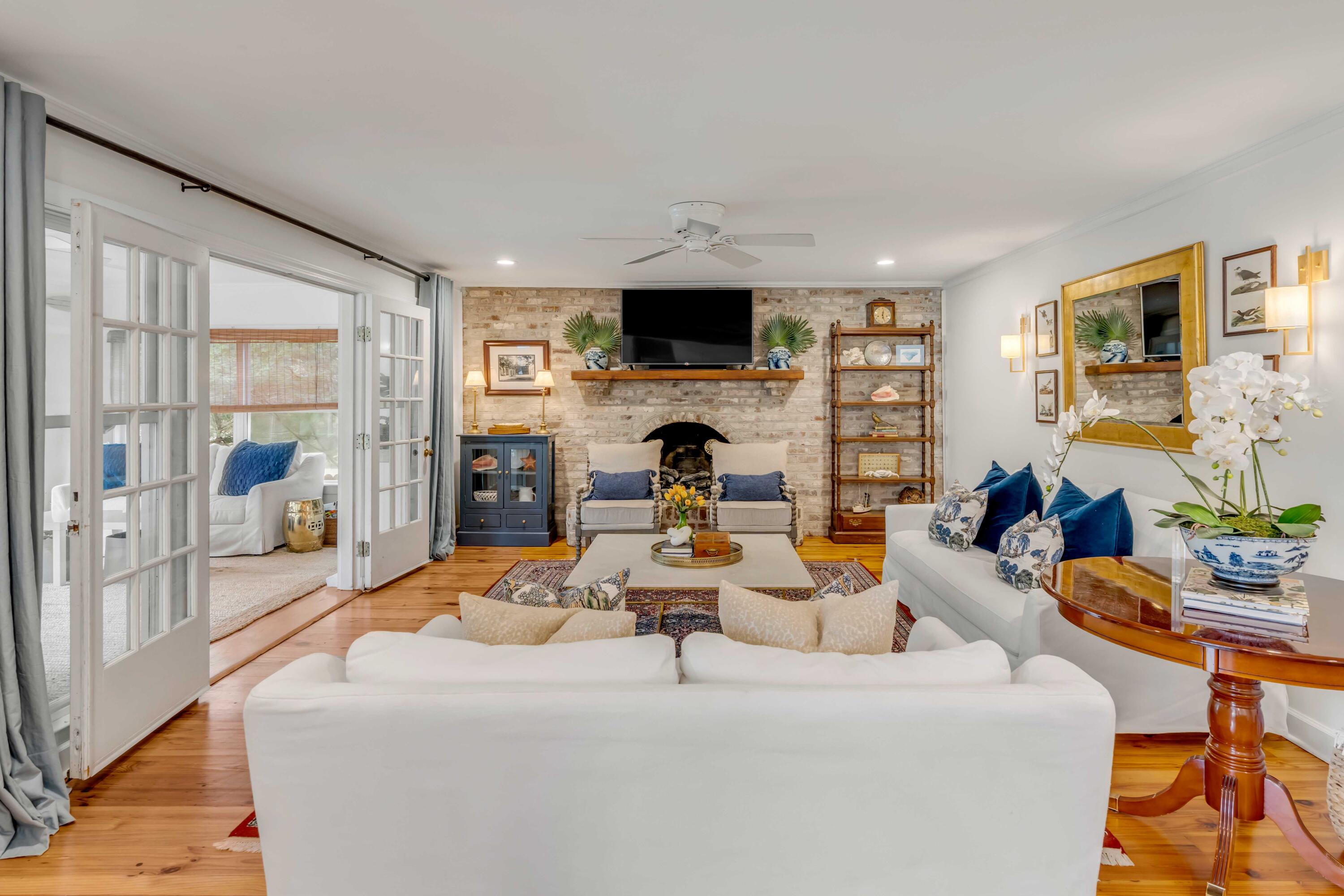690 Libbys Point Mount Pleasant, SC 29464 - Photo 11 of 38 DSC08598