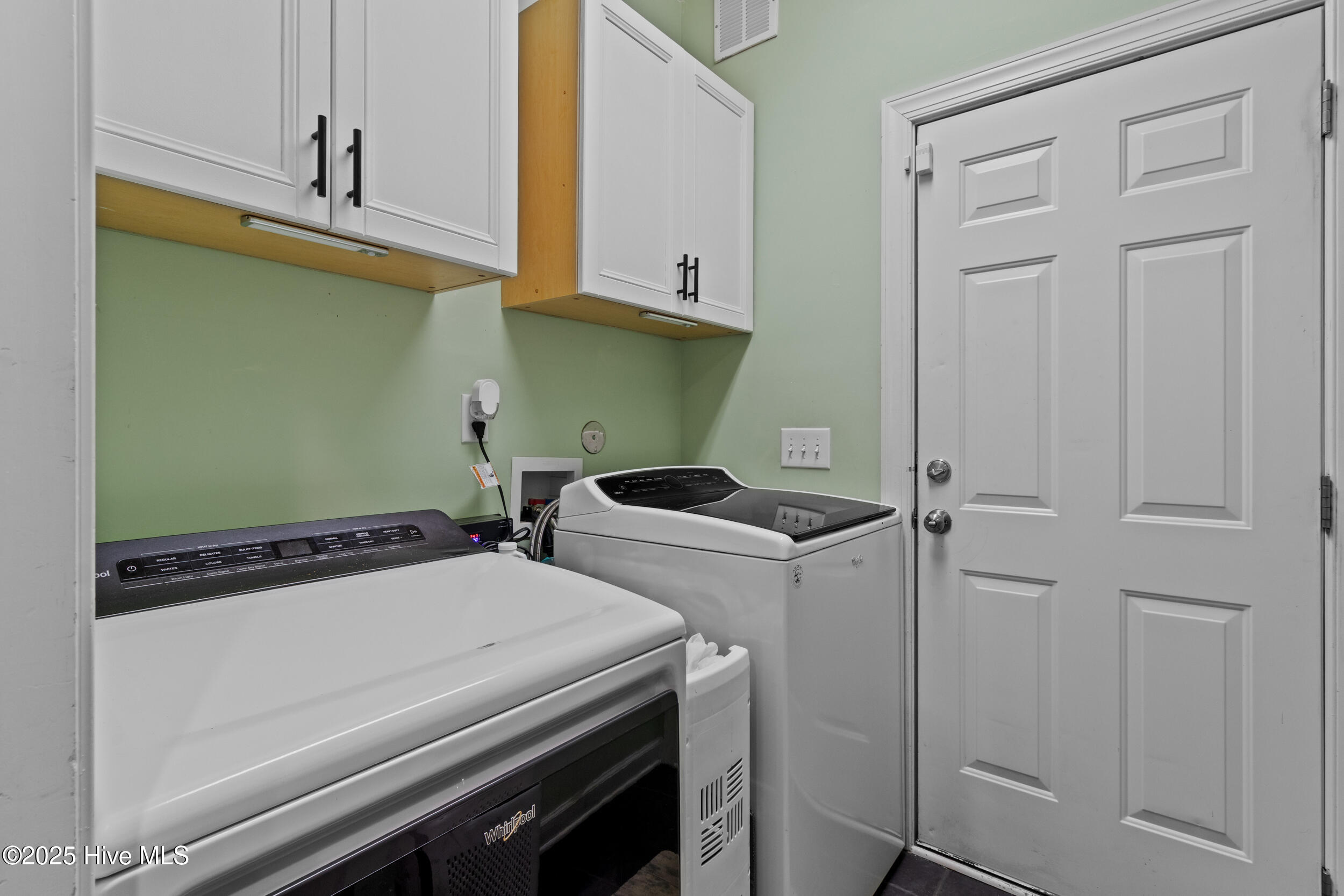 1302 Arbor Ridge Way Leland, NC 28451 - Photo 32 of 52 36_laundry