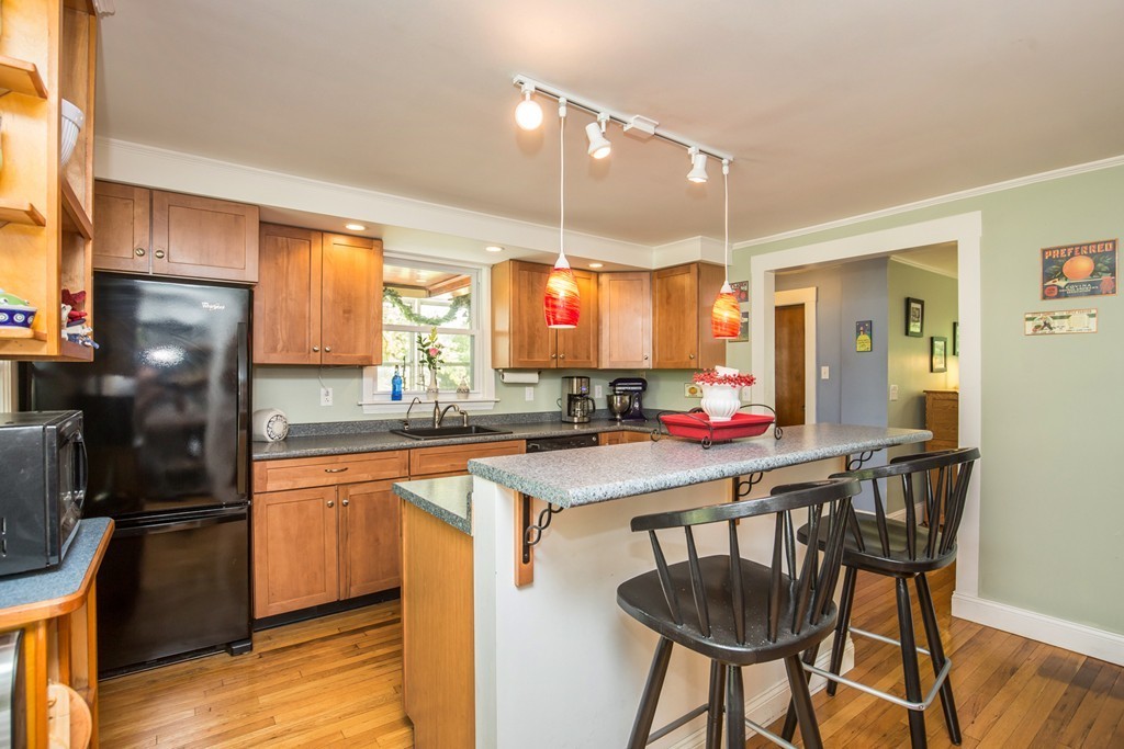 7 Rowley Court Boxford, MA 01921 - Photo 11 of 23 Gallery Image 11
