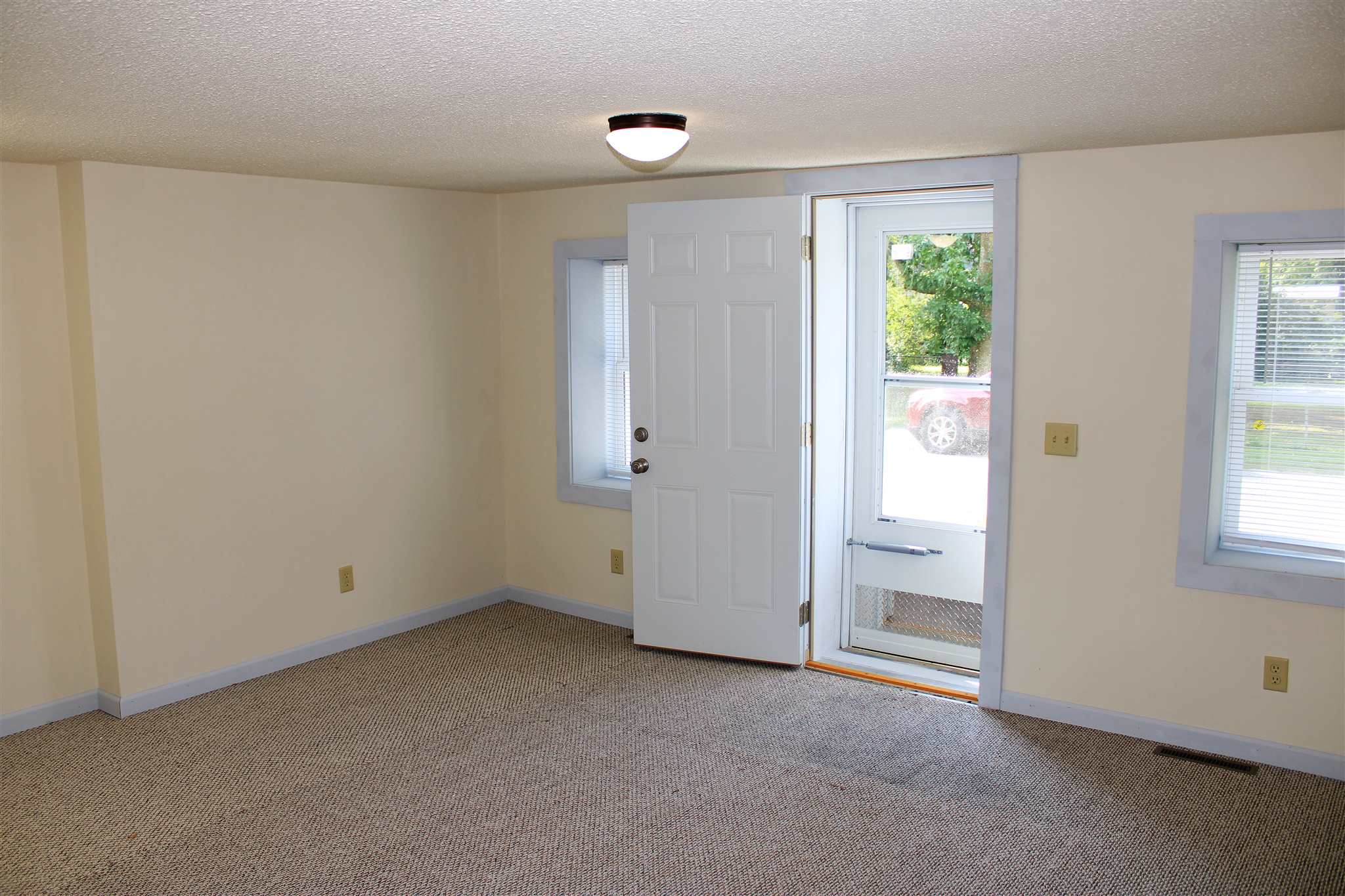 1715 Henry Street Springfield, IL 62703 - Photo 5 of 14