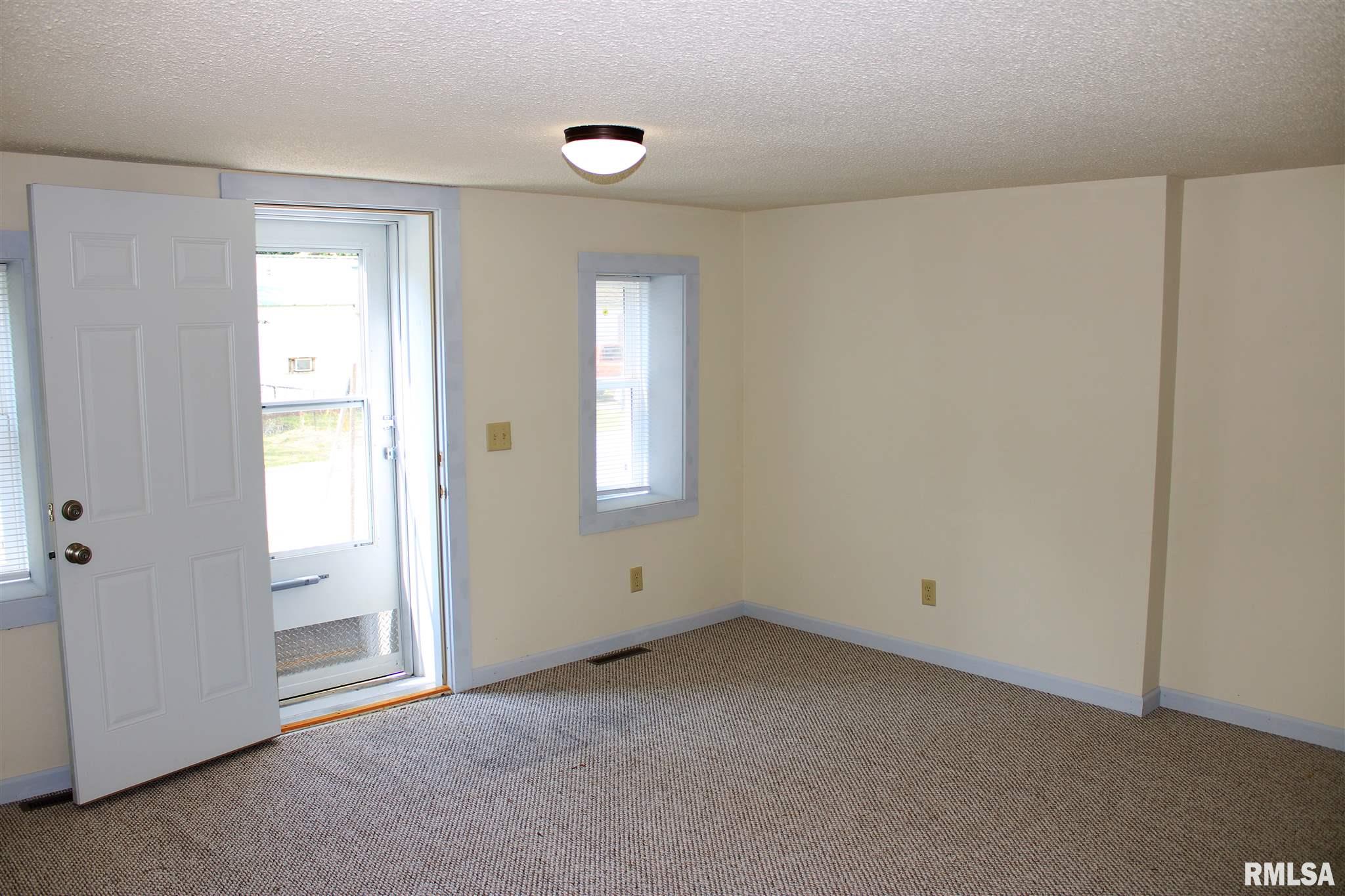 1715 Henry Street Springfield, IL 62703 - Photo 6 of 14