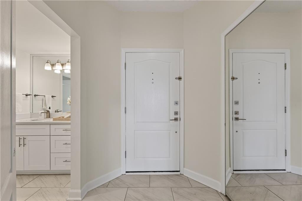 3475 Oak Valley Road Northeast, Unit 2150 Atlanta, GA 30326 - Photo 34 of 57