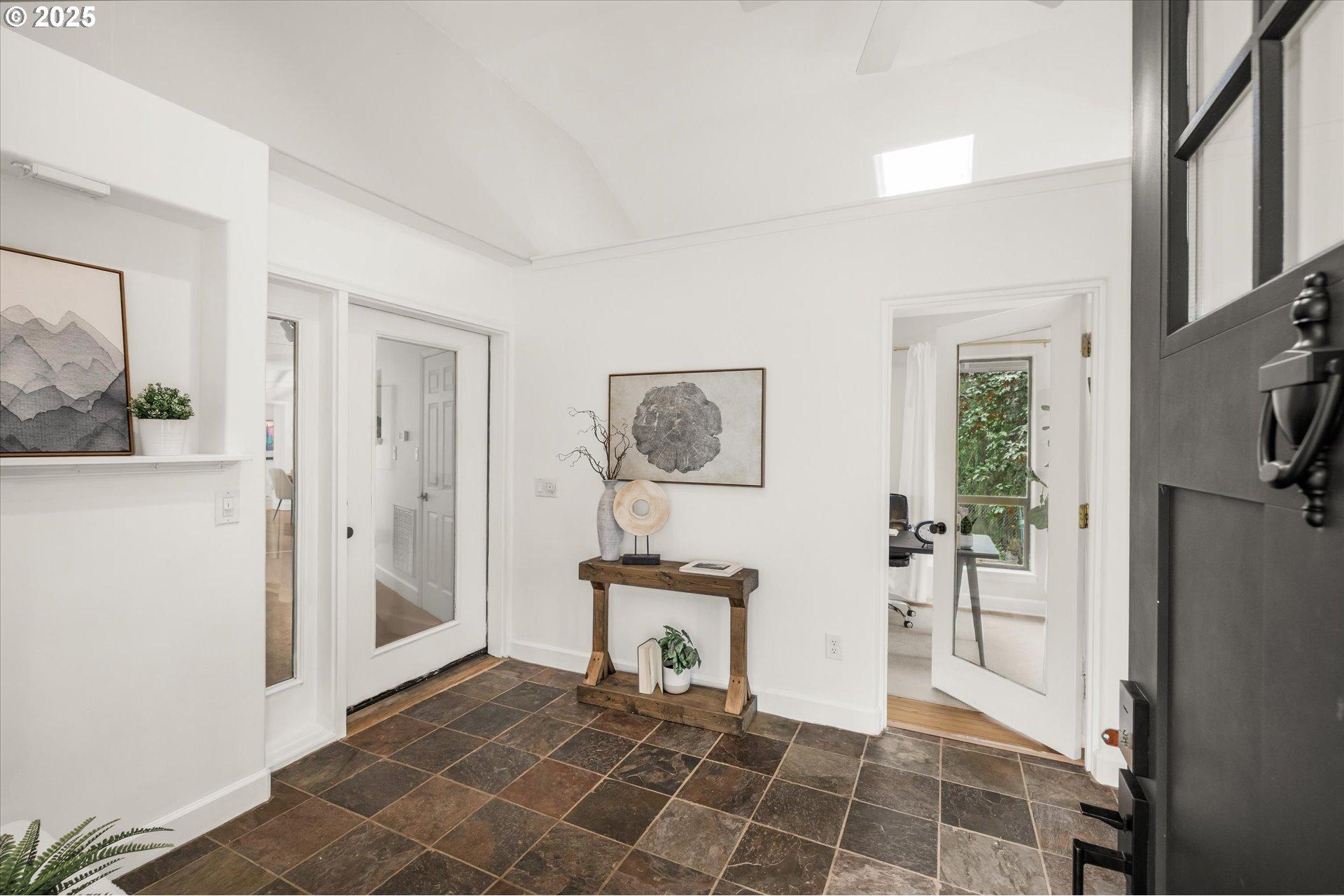 14824 South Redland Road Oregon City, OR 97045 - Photo 6 of 48 Gallery Image 6