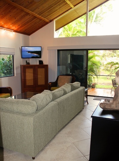 811 South Kihei Road, Unit 5F Kihei, HI 96753 - Photo 29 of 30 a living room with furniture and a window